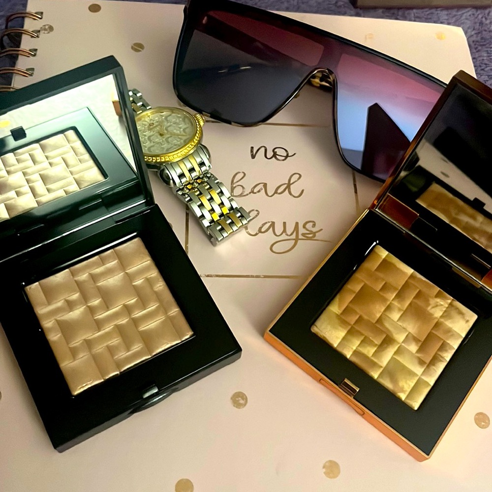 2 BOBBI BROWN HIGHLIGHTER POWDERS “AFTERNOON GLOW & WARM GLOW” 💕
